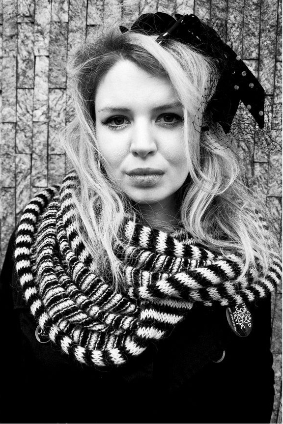 Zoe Howe Zoe Howe