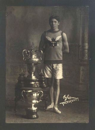 Tom Longboat (1907)