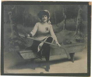 Canadian Hockey Girl, Benched (HS8510 15498)